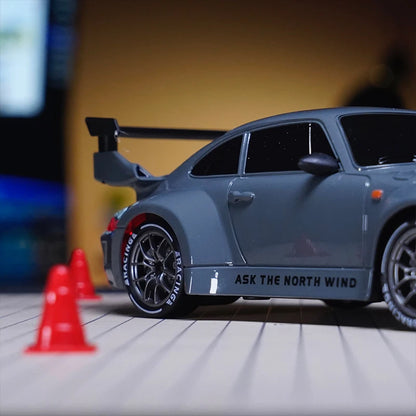 RC Mini Car Racing Drift – Model 1/24

Przeżyj emocje prawdziwego wyścigu w miniaturze! 🚗💨 Nasz RC Mini Car Racing Drift w skali 1/24 to idealny wybór dla małych i dużych fanów szybkiej jazdy.