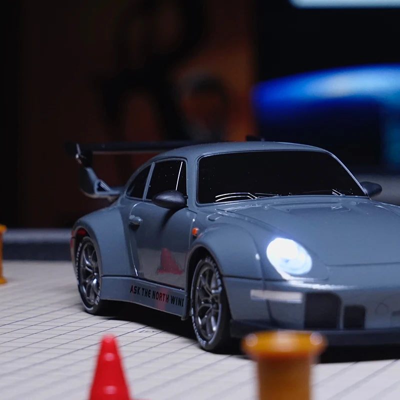 RC Mini Car Racing Drift – Model 1/24

Przeżyj emocje prawdziwego wyścigu w miniaturze! 🚗💨 Nasz RC Mini Car Racing Drift w skali 1/24 to idealny wybór dla małych i dużych fanów szybkiej jazdy.
